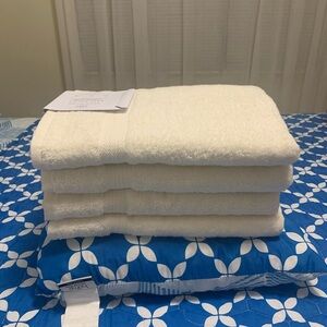 Belk Soft Cream Bath Towel Set